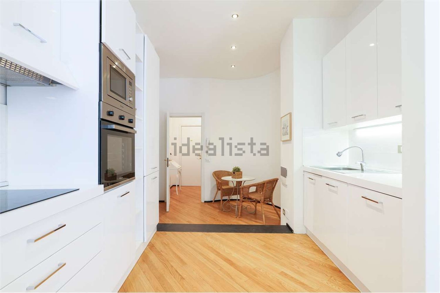 appartamento in vendita a Milano in zona Porta Vigentina