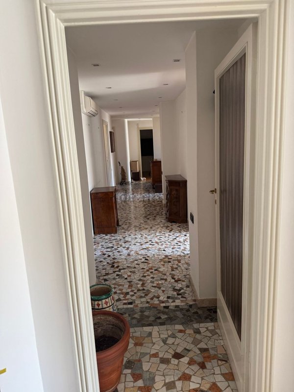 appartamento in vendita a Milano in zona Guastalla