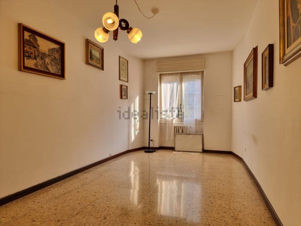 appartamento in vendita a Milano in zona Famagosta