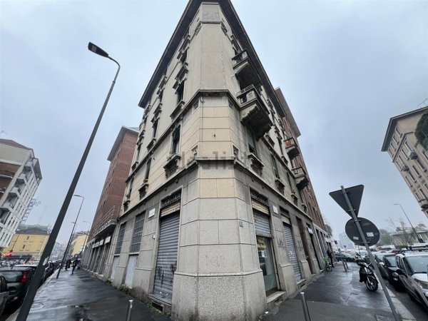appartamento in vendita a Milano in zona Piazzale Lodi