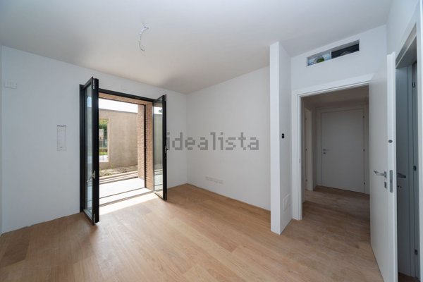 appartamento in vendita a Milano in zona Corvetto