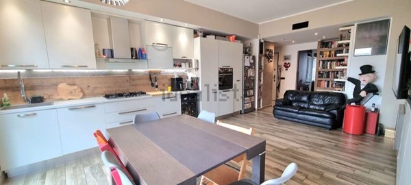 appartamento in vendita a Milano in zona Famagosta