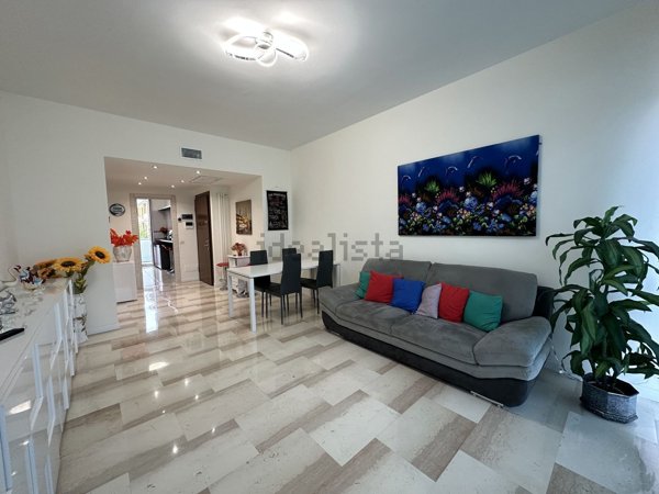 appartamento in vendita a Milano in zona Famagosta
