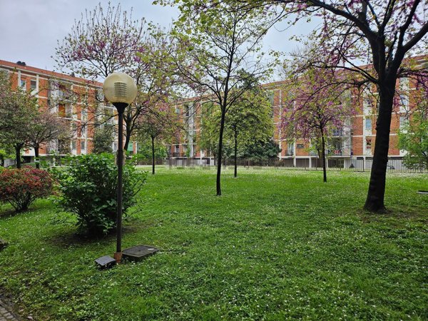 appartamento in vendita a Milano in zona Gallaratese