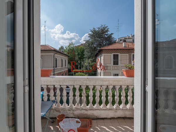 appartamento in vendita a Milano in zona Baggio
