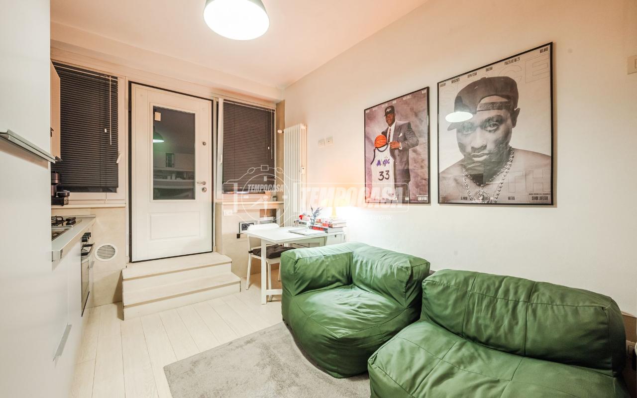 appartamento in vendita a Milano in zona Vigentino