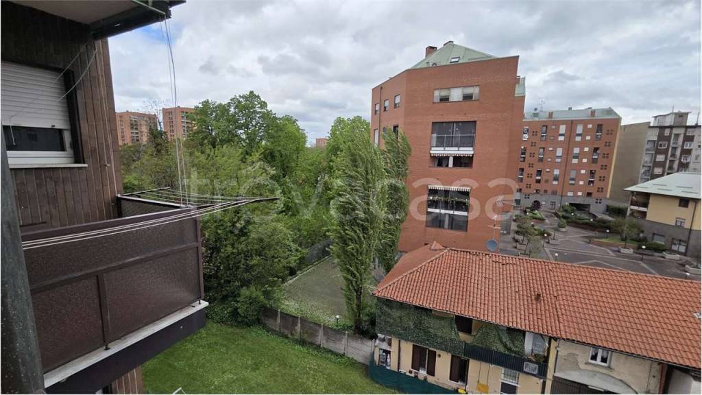appartamento in vendita a Milano in zona Quarto Oggiaro
