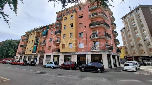 appartamento in vendita a Milano in zona Crescenzago