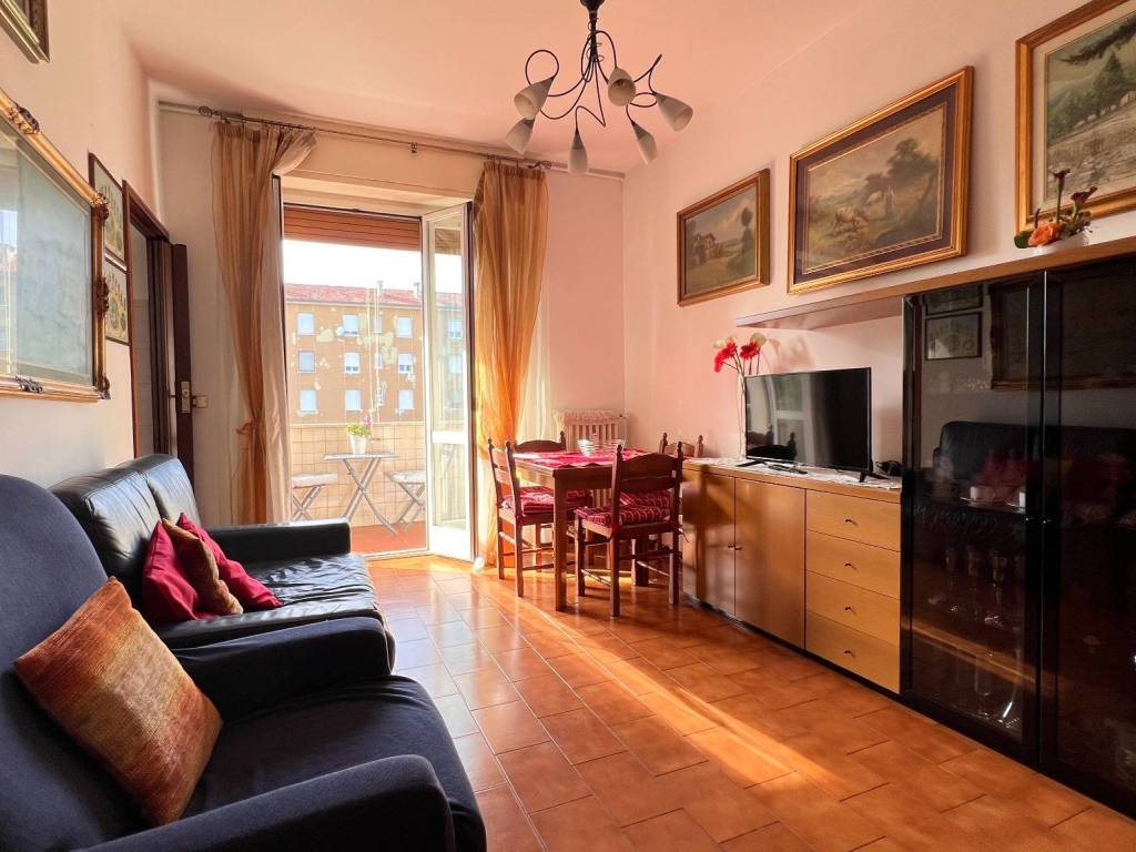 appartamento in vendita a Milano in zona Corvetto