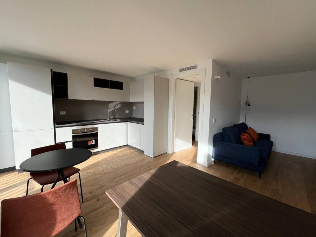 appartamento in vendita a Milano in zona Piazzale Lodi