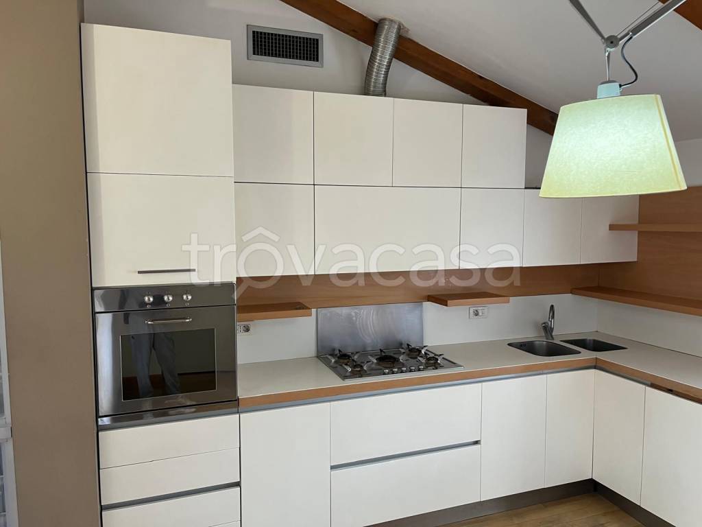 appartamento in vendita a Milano in zona Centro Direzionale