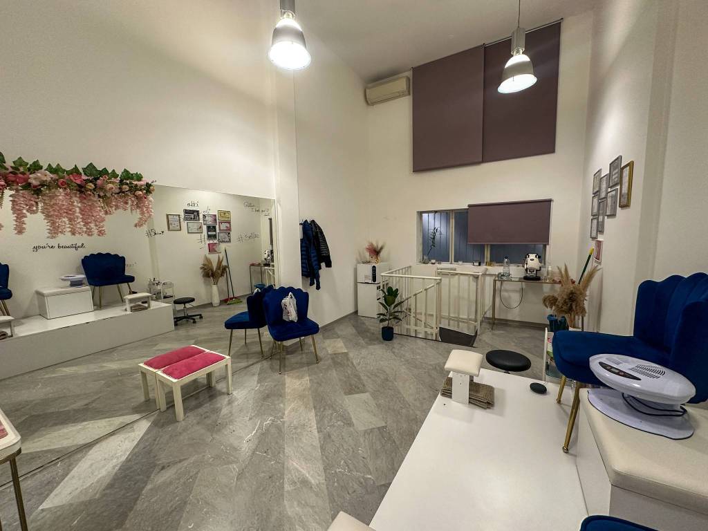 negozio in vendita a Milano in zona Centro Direzionale
