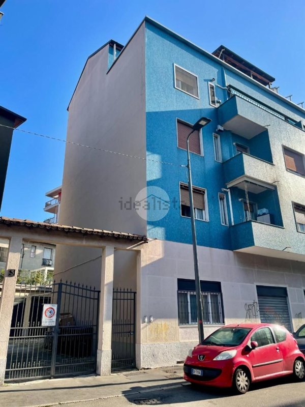 ufficio in vendita a Milano in zona Vigentino
