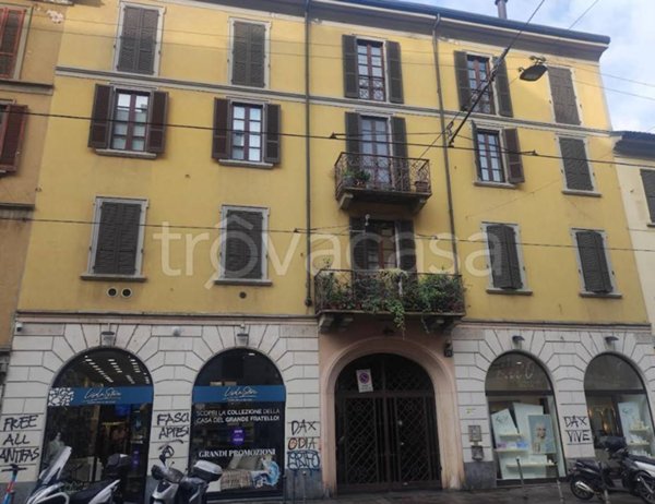 appartamento in vendita a Milano in zona Porta Genova
