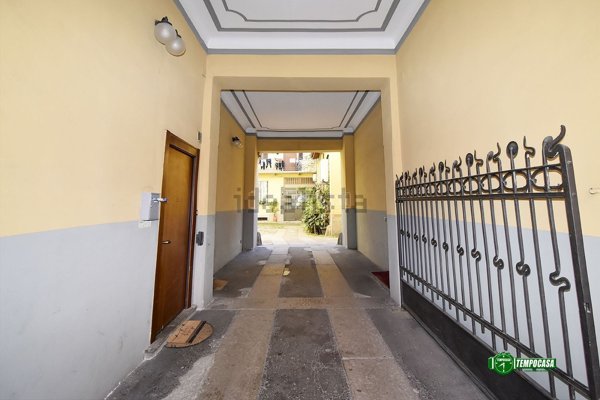 locale commerciale in vendita a Milano in zona Loreto