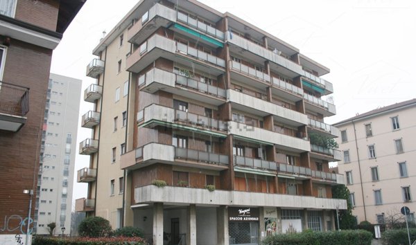appartamento in vendita a Milano in zona Gorla