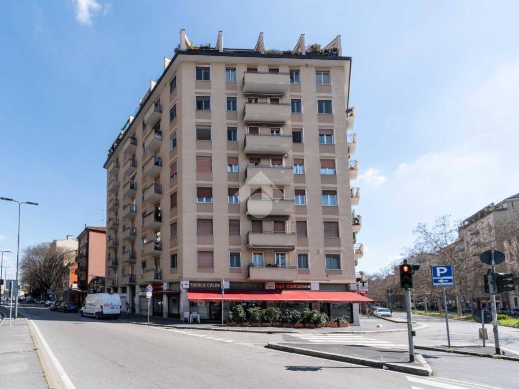 appartamento in vendita a Milano in zona Piazzale Lodi