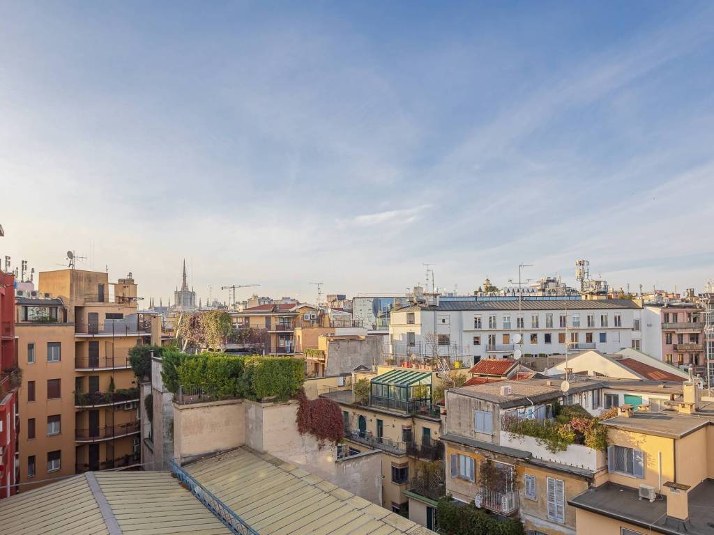 appartamento in vendita a Milano in zona Guastalla