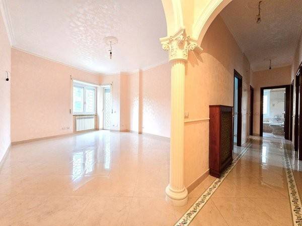 appartamento in vendita a Milano in zona Il Portello