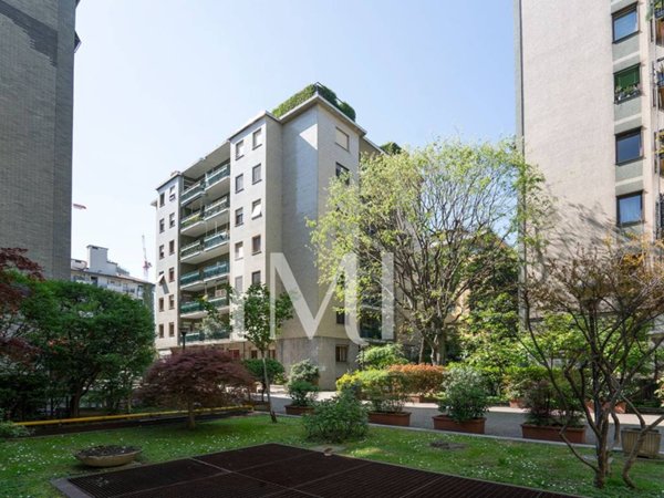 appartamento in vendita a Milano in zona Il Portello