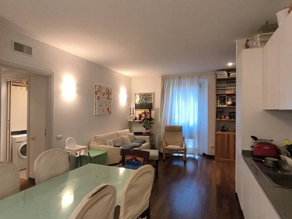 appartamento in vendita a Milano in zona Porta Garibaldi