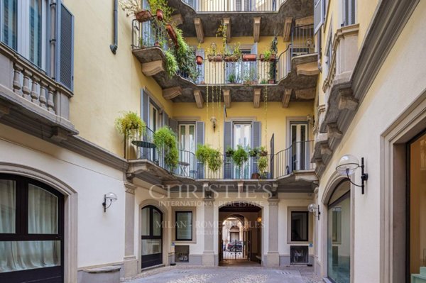 appartamento in vendita a Milano in zona Cadorna