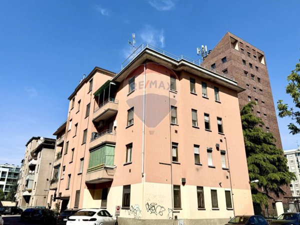 appartamento in vendita a Milano in zona Vigentino