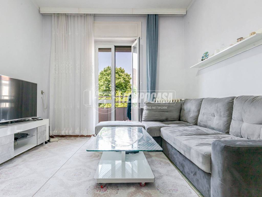 appartamento in vendita a Milano in zona Dergano