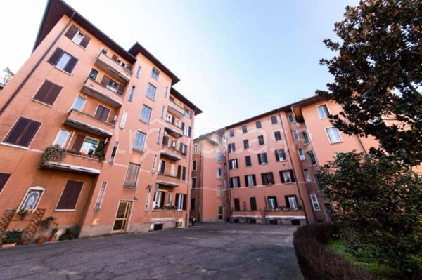 appartamento in vendita a Milano in zona Villapizzone