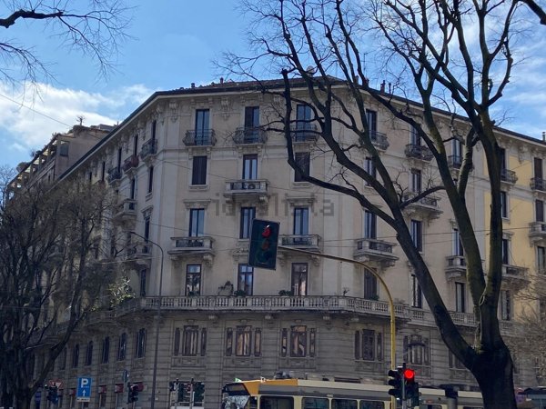 appartamento in vendita a Milano in zona Cinque Giornate