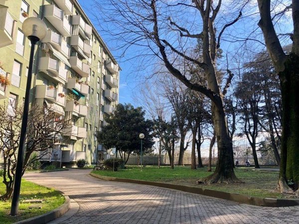 appartamento in vendita a Milano in zona Corvetto