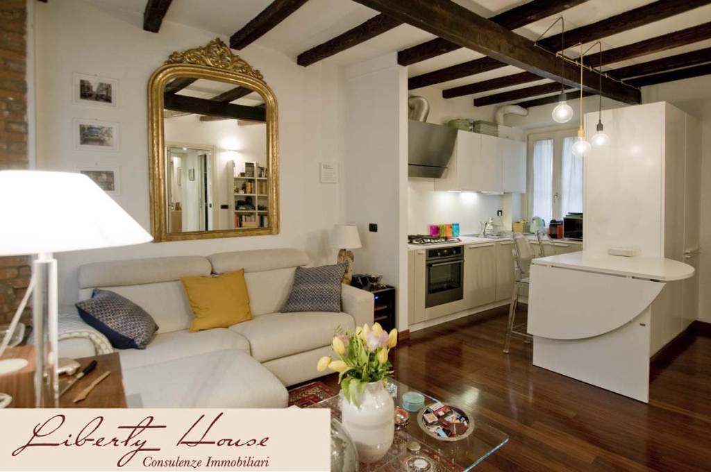 appartamento in vendita a Milano in zona Brera
