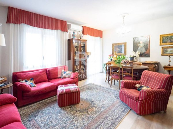 appartamento in vendita a Milano in zona Città Studi