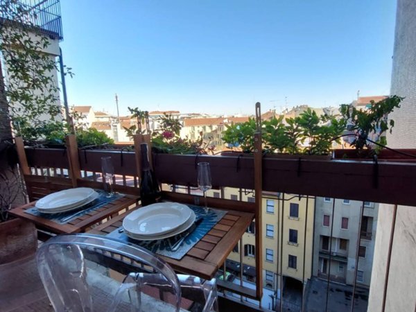 appartamento in vendita a Milano in zona Bullona