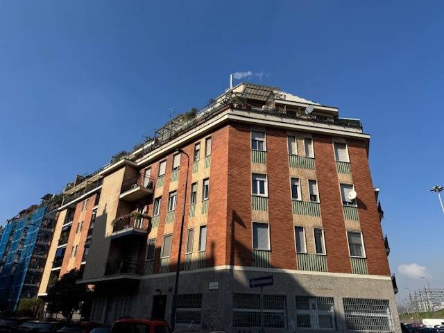 appartamento in vendita a Milano in zona Città Studi