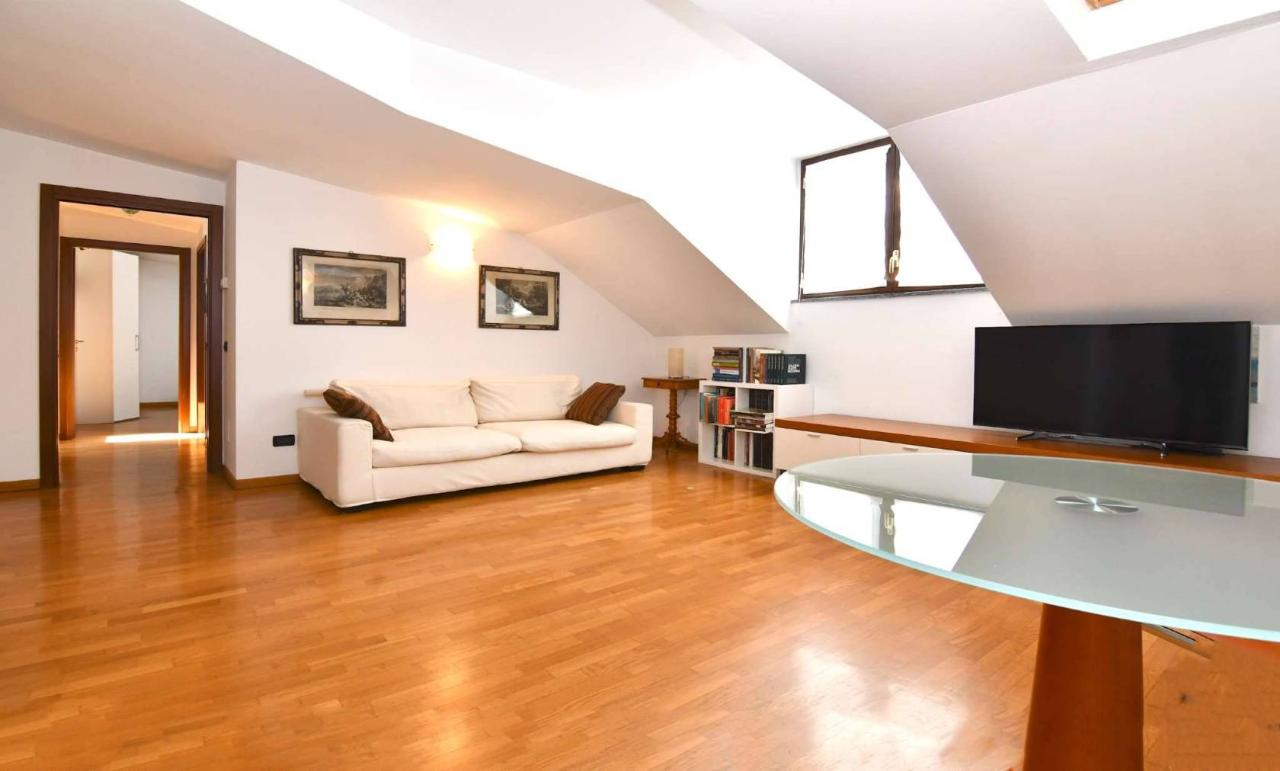 appartamento in vendita a Milano in zona Gorla