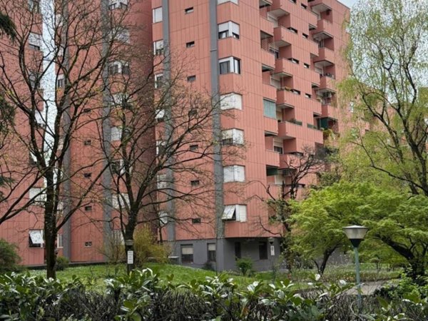 appartamento in vendita a Milano in zona Trenno