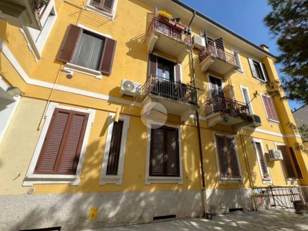 appartamento in vendita a Milano in zona Dergano