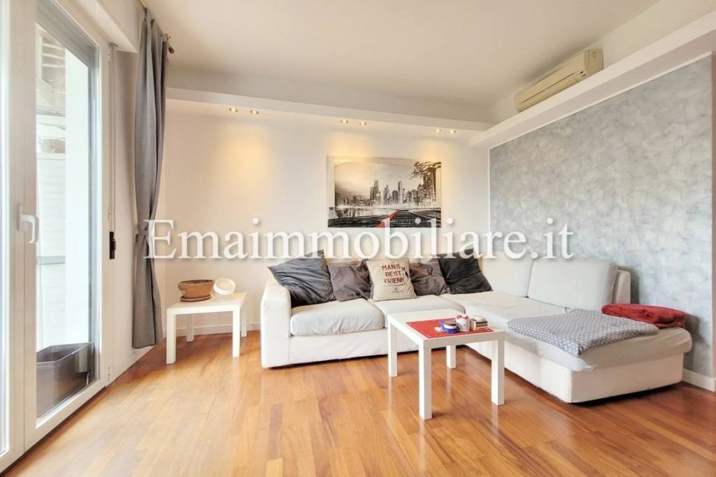 appartamento in vendita a Milano in zona Gallaratese