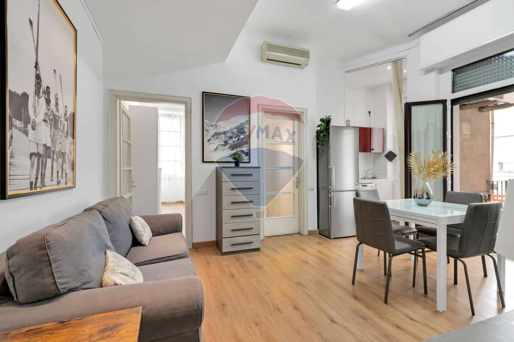 appartamento in vendita a Milano in zona Centro Direzionale