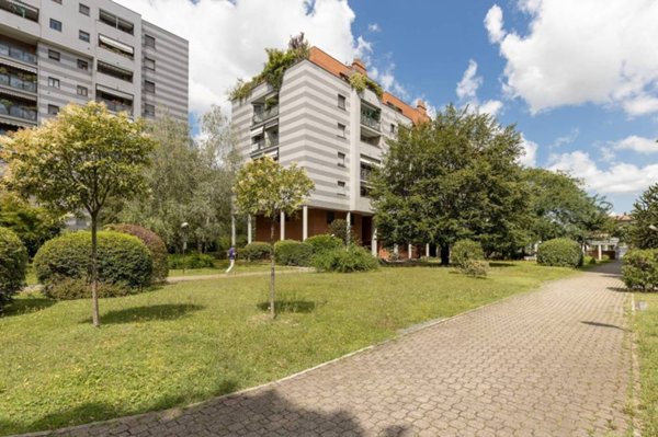 appartamento in vendita a Milano in zona Baggio