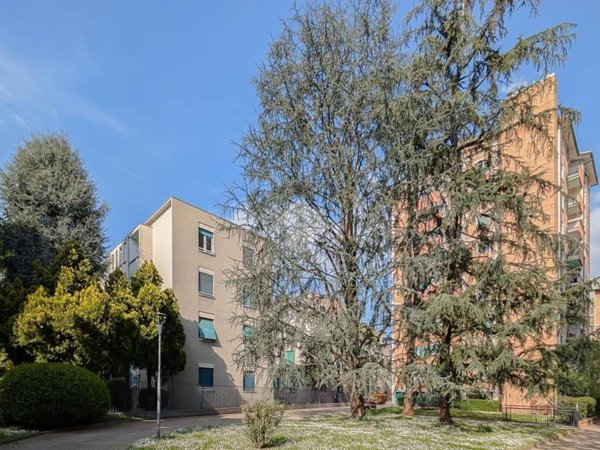 appartamento in vendita a Milano in zona Piazzale Lodi