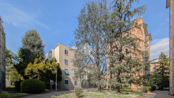 appartamento in vendita a Milano in zona Piazzale Lodi