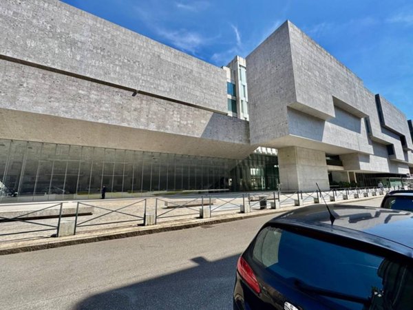 appartamento in vendita a Milano in zona Bocconi