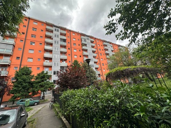 appartamento in vendita a Milano in zona Trenno