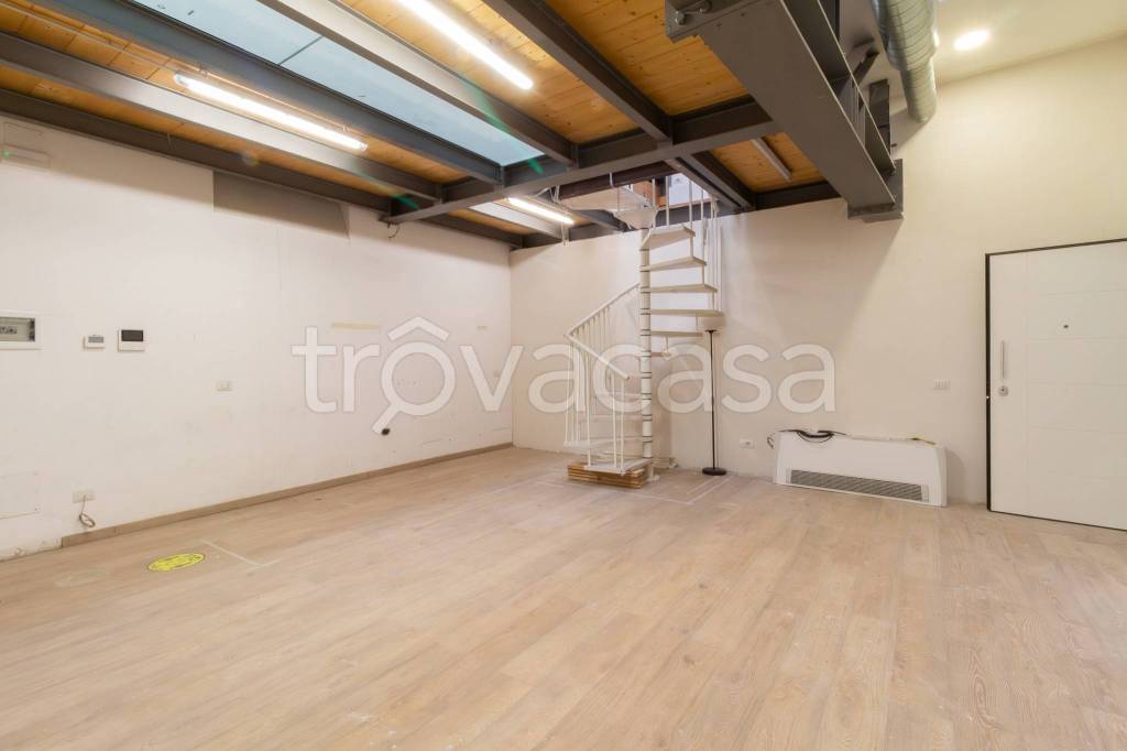 ufficio in vendita a Milano