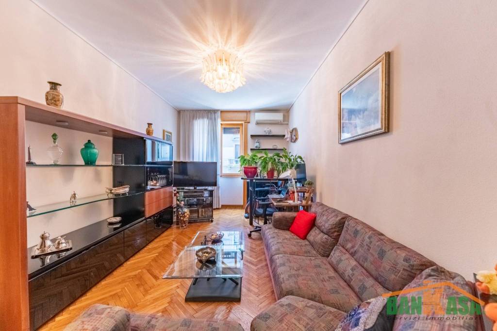 appartamento in vendita a Milano in zona Ponte Seveso