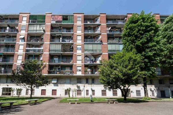 appartamento in vendita a Milano in zona Torretta
