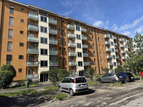 appartamento in vendita a Milano in zona Trenno