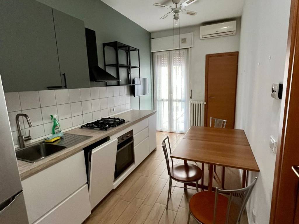 appartamento in vendita a Milano in zona Barona